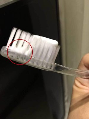 酒店牙刷藏隐患 残留物问题溯源与个人卫生用品安全反思